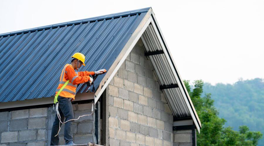 Professional gutter cleaning in Cotulla, TX